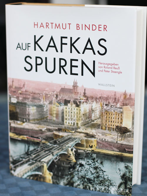 Umschlag, Hartmut Binder, Auf Kafkas Spuren. Gesammelte Studien zu Leben und Werk. Hrsg. v. Roland Reuß und Peter Staengle.