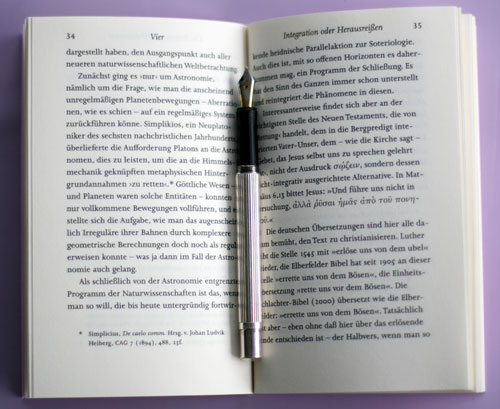 Roland Reuß: »Wo aber Gefahr ist. wächst / Das Rettende auch.« Philologie als Rettung / Aufgeschlagene Doppelseite; Aufgeschlagene Doppelseite