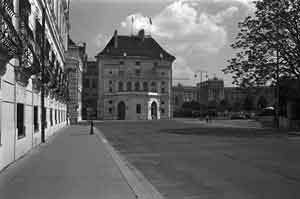 Vom Hofburgtheater zur Hofburg (c) Roland Reuß